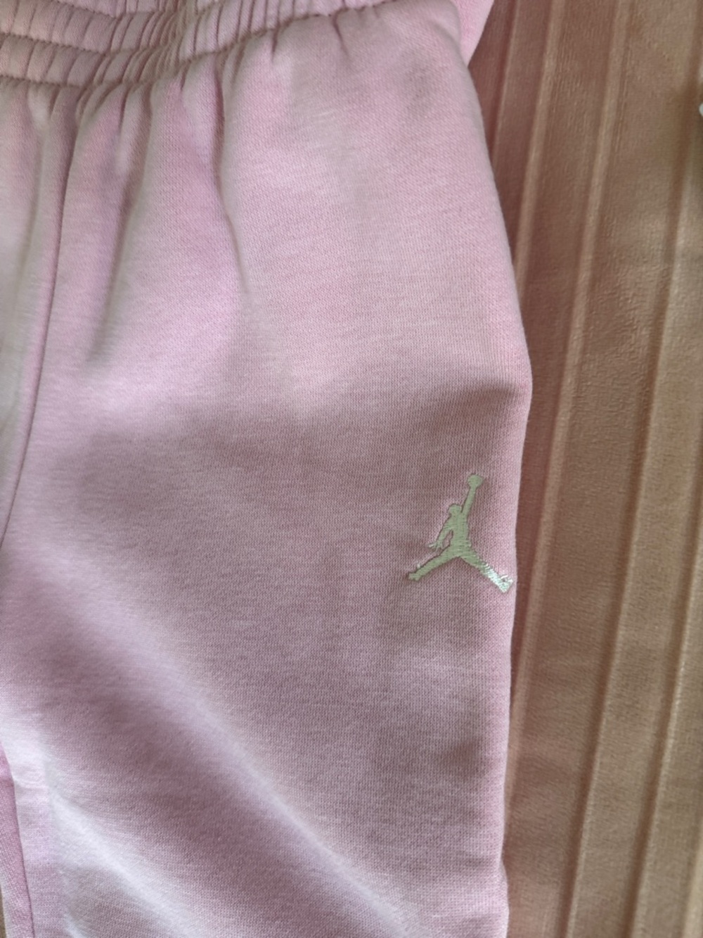 Jordan Jumpman Club Pink Bubble Fleece 2T Toddler Girl Sweatshirt & Joggers Set - Picture 7 of 12